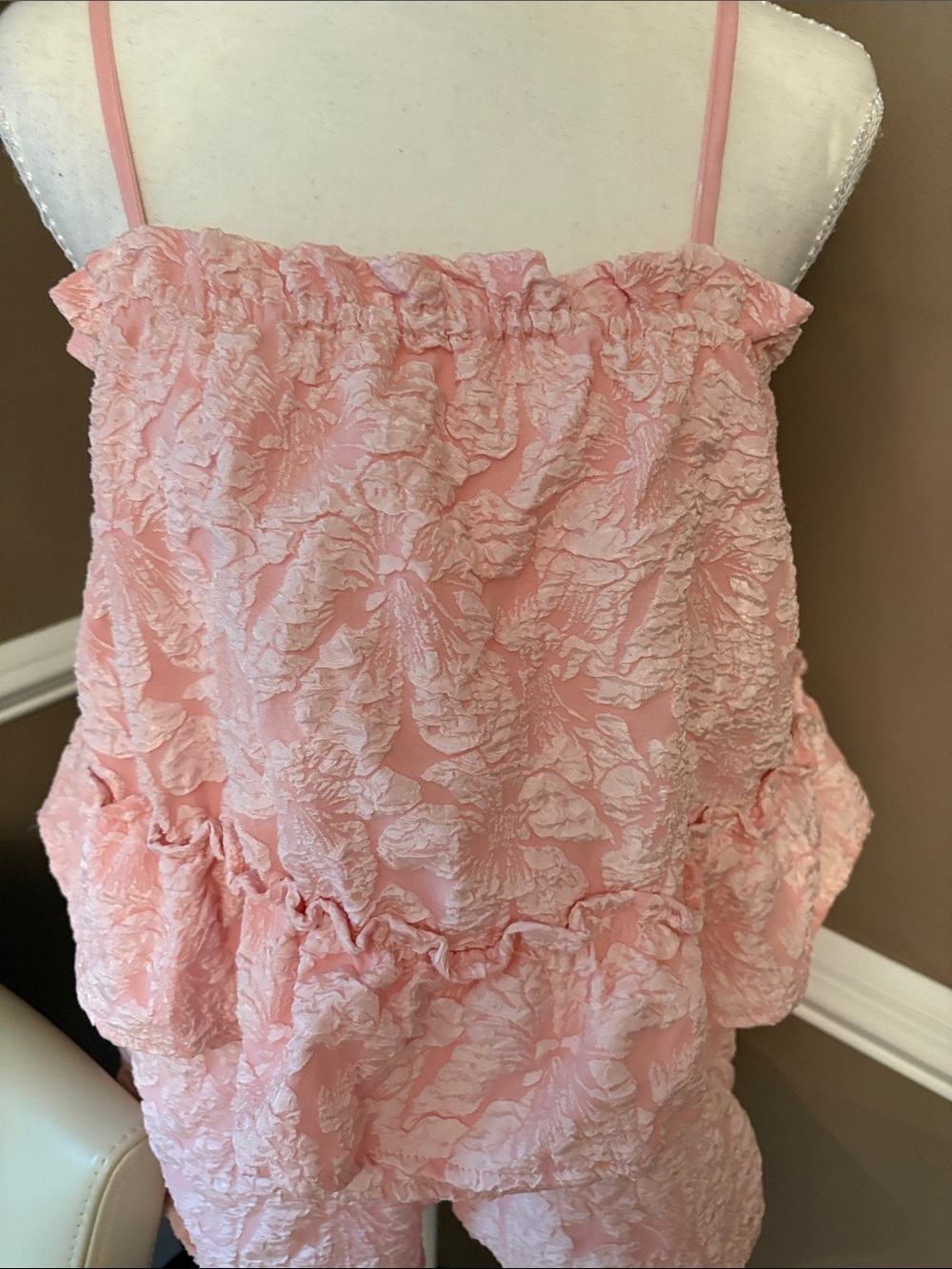 Women's Pink Ruffled Lace Set - Picture 2 of 8